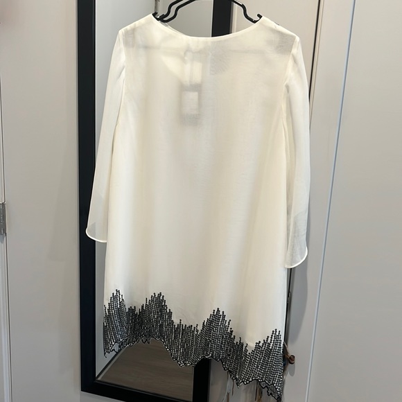 White Blouse - Picture 4 of 12